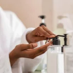 Eau micellaire démaquillante