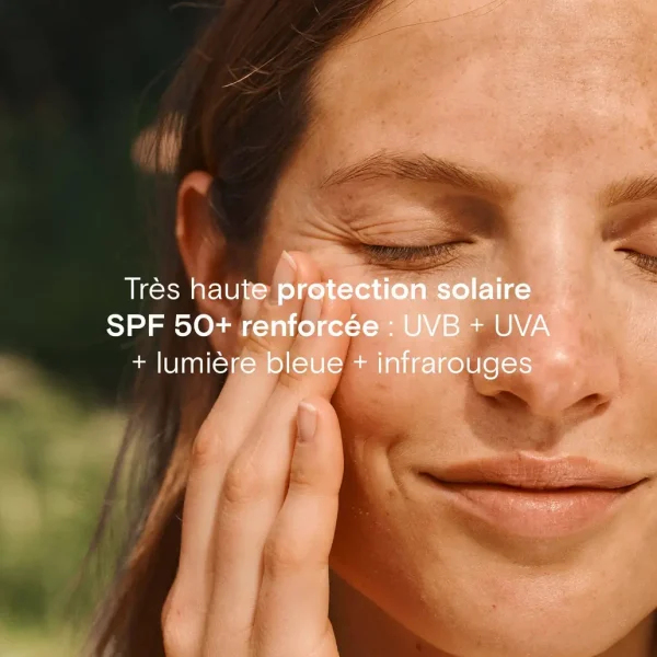 Fluide solaire invisible SPF 50+